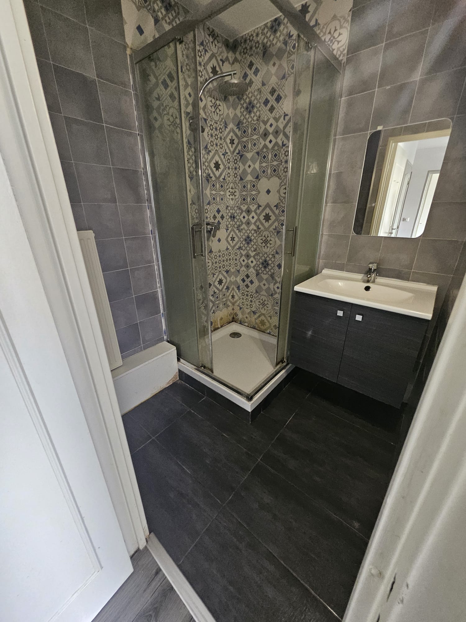 Même salle de bains après intervention Nettoyage Syndrome Diogène